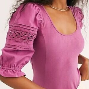 Free people Something Special Tee Size S Magenta Ribbed Puff Sleeve Crochet Lace